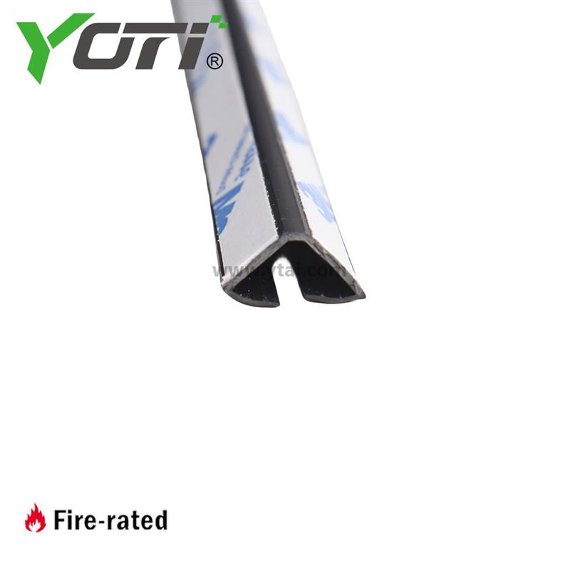 IS 1010 Perimeter Seal Modern Design Winged Corner Seal